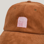 Pixelarte_Gorra-Pana-Marron_Mascot_Detalle-delantero