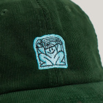 Pixelarte_Gorra-Pana-Verde_Mascot_Detalle-delantero